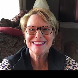 Meet your Posher, Debby